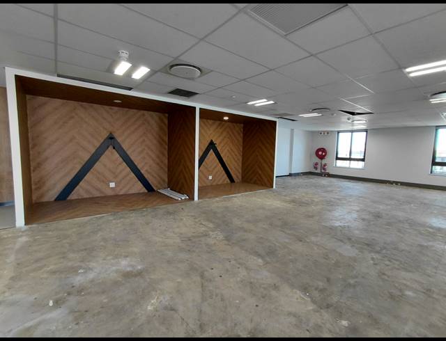 473M² OFFICE TO LET IN MAGALIESSIG
